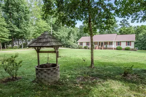 6441 Fleming Rilee Ln, Gloucester, VA 23061 photo 2
