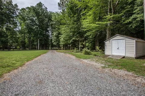6441 Fleming Rilee Ln, Gloucester, VA 23061 photo 11
