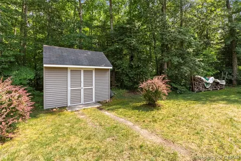 8097 Tranquil Dr, Gloucester, VA 23061 photo 9