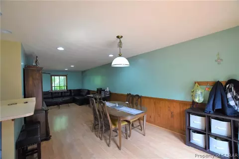 8448 Woodhaven Dr, Gloucester, VA 23061 photo 14