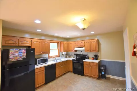 8448 Woodhaven Dr, Gloucester, VA 23061 photo 17