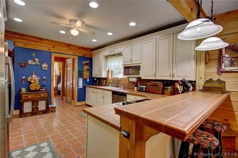 9333 Sheldon Ln, Gloucester, VA 23061 photo 13
