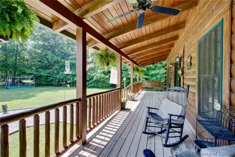 9333 Sheldon Ln, Gloucester, VA 23061 photo 6