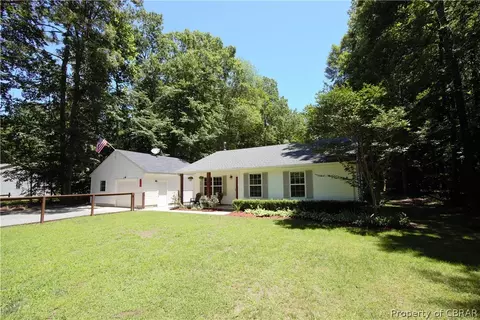 8821 Marlfield Rd, Gloucester, VA 23061 photo 1