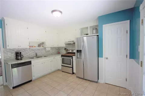 8821 Marlfield Rd, Gloucester, VA 23061 photo 8