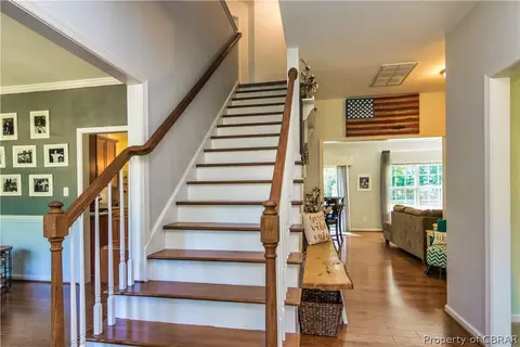 8398 Patrick Henry Way, Gloucester, VA 23061 photo 2