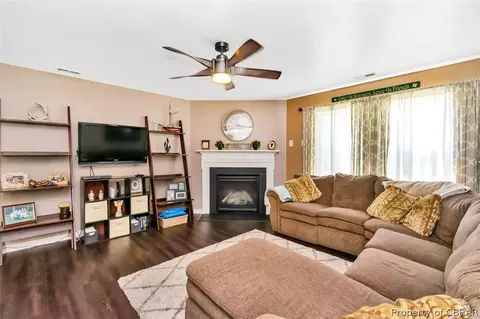 7366 Jeanne Dr, Gloucester, VA 23061 photo 9