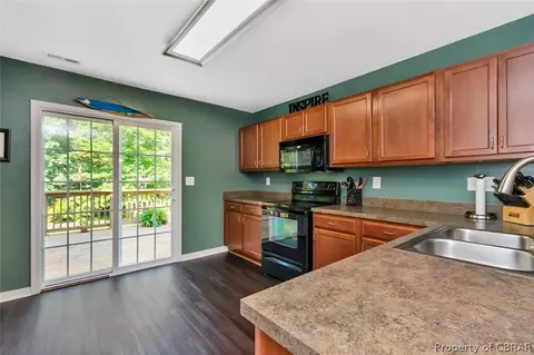 7366 Jeanne Dr, Gloucester, VA 23061 photo 13