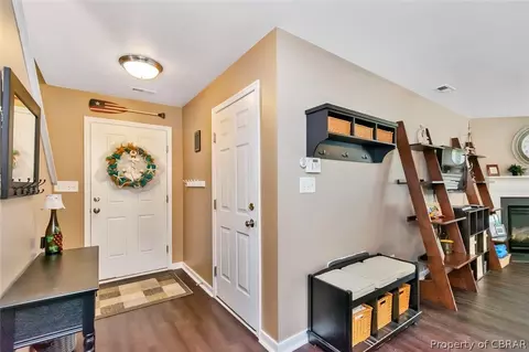 7366 Jeanne Dr, Gloucester, VA 23061 photo 5
