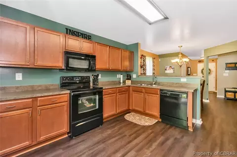 7366 Jeanne Dr, Gloucester, VA 23061 photo 14