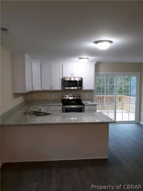 3889 Stream Dr, Gloucester, VA 23061 photo 3