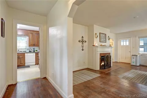 310 Manteo Ave, Hampton, VA 23661 photo 4