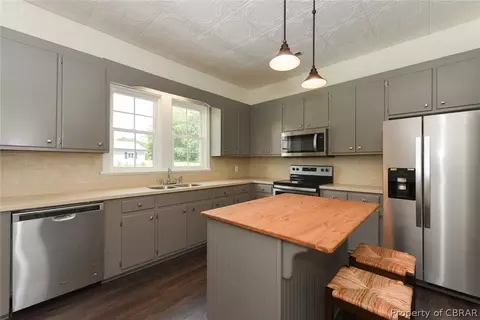 1922 Hayes Rd, Gloucester Point, VA 23062 photo 11