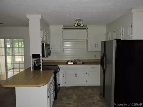 7499 Dehardit Ave, Gloucester Point, VA 23062 photo 4