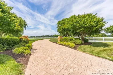 77 Bellows Lndg E, White Stone, VA 22578 photo 4