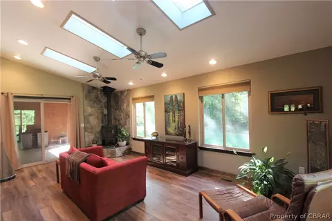 9757 Indian Rd, Gloucester, VA 23061 photo 13