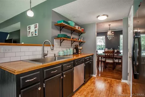 6837 Magnolia Dr, Gloucester, VA 23061 photo 8