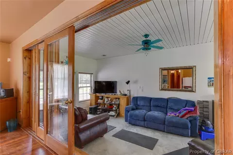 9406 Dutton Rd, Dutton, VA 23050 photo 7