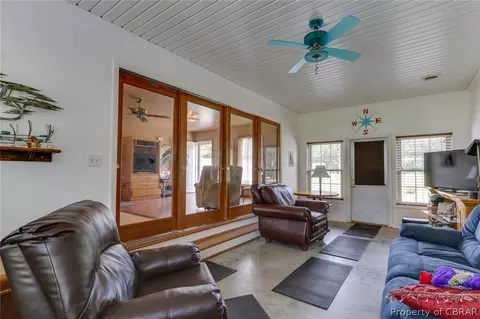9406 Dutton Rd, Dutton, VA 23050 photo 8