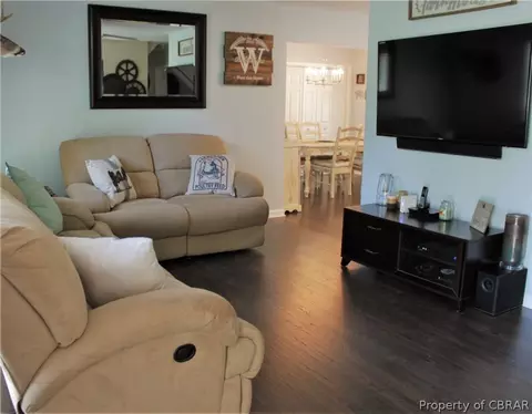 6522 Walter Reed Dr, Gloucester, VA 23061 photo 3