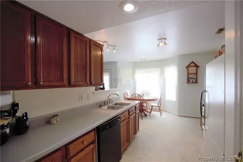 7152 Preston Ct, Gloucester, VA 23061 photo 17