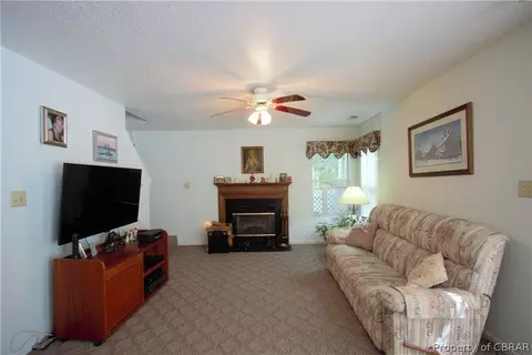 7152 Preston Ct, Gloucester, VA 23061 photo 12