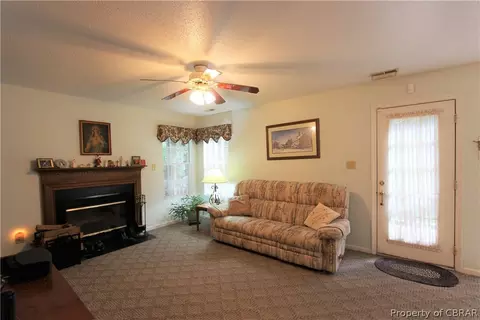 7152 Preston Ct, Gloucester, VA 23061 photo 10
