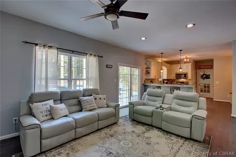 8481 Patrick Henry Way, Gloucester, VA 23061 photo 8