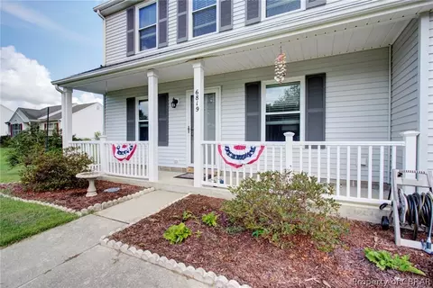 6819 Magnolia Dr, Gloucester, VA 23061 photo 2