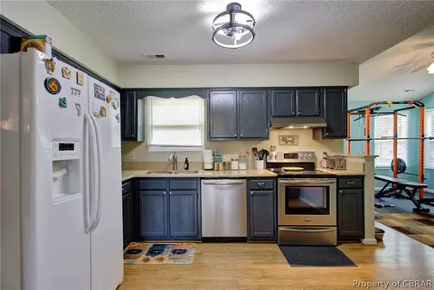 6819 Magnolia Dr, Gloucester, VA 23061 photo 7