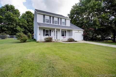 6819 Magnolia Dr, Gloucester, VA 23061 photo 1