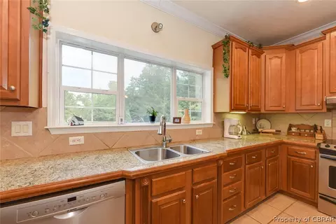 9977 Figg Shop Rd, Gloucester, VA 23061 photo 18
