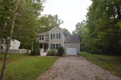 8443 Kitchener Dr, Gloucester, VA 23061 photo 3