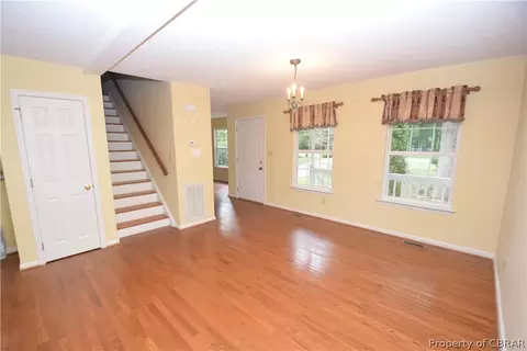 8443 Kitchener Dr, Gloucester, VA 23061 photo 28