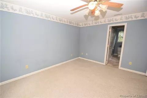 8443 Kitchener Dr, Gloucester, VA 23061 photo 36