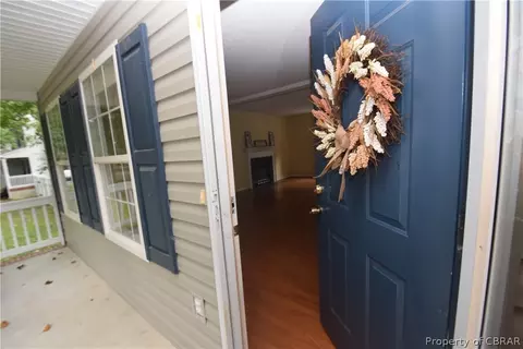 8443 Kitchener Dr, Gloucester, VA 23061 photo 9