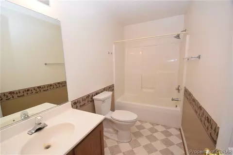 8443 Kitchener Dr, Gloucester, VA 23061 photo 34