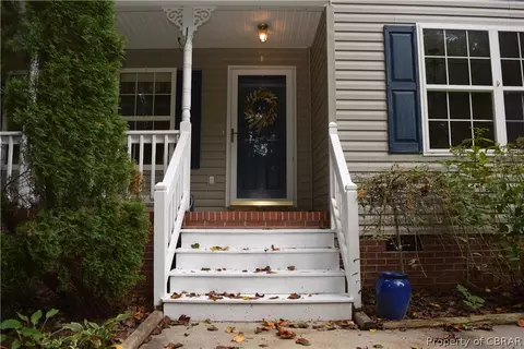 8443 Kitchener Dr, Gloucester, VA 23061 photo 5