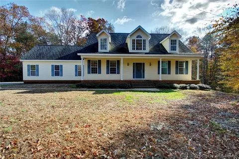 7914 Snow Haven Ln, Gloucester, VA 23061 photo 1