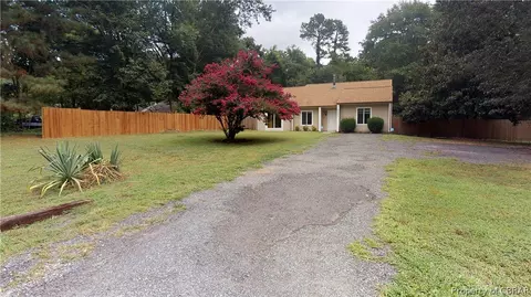 6363 Bolling Brook Ln, Gloucester, VA 23061 photo 1