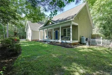 7939 Snow Haven Ln, Gloucester, VA 23061 photo 4