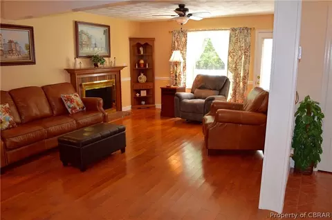 6900 Tracey Ct, Gloucester, VA 23061 photo 12