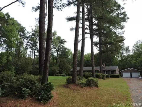 2053 Mark Pine Rd, Hayes, VA 23072 photo 2
