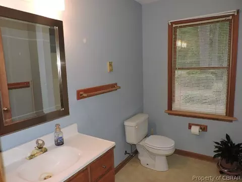 2053 Mark Pine Rd, Hayes, VA 23072 photo 15
