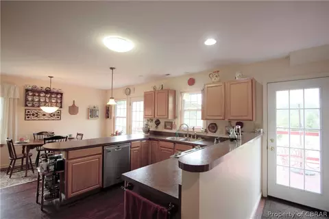 9428 Marlfield Rd, Gloucester, VA 23061 photo 11