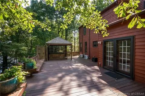 29 Kings Point Dr, Hampton, VA 23669 photo 8