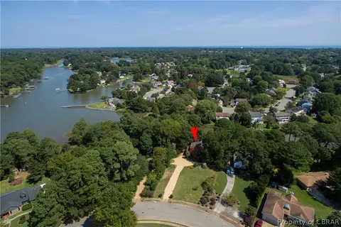 29 Kings Point Dr, Hampton, VA 23669 photo 2