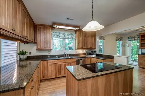 29 Kings Point Dr, Hampton, VA 23669 photo 33