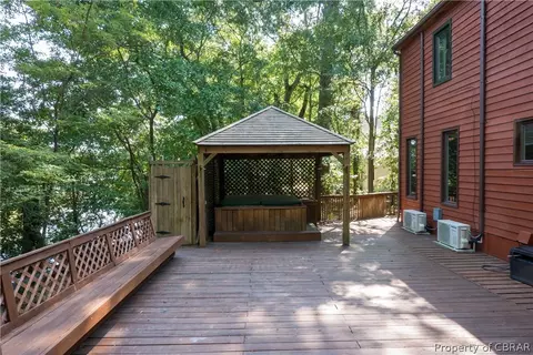 29 Kings Point Dr, Hampton, VA 23669 photo 9