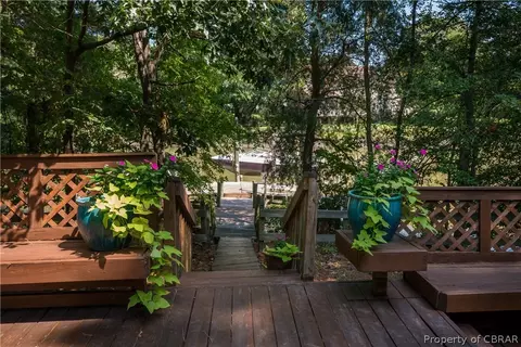 29 Kings Point Dr, Hampton, VA 23669 photo 12